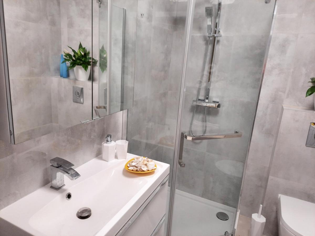 Apartament Amber Comfort Z Prywatnym Miejscem Parkingowym Kołobrzeg Esterno foto